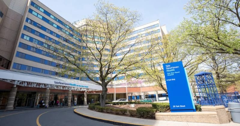 The York Street entrance of Yale New Haven Hospital